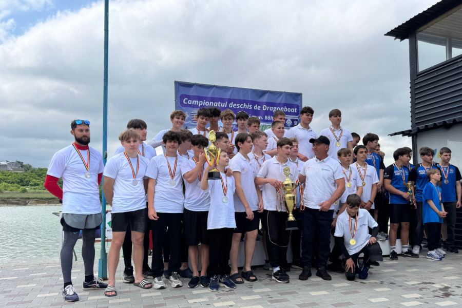 VIDEO Viteză, adrenalină și spirit de echipă la „Cupa Primarului” de Dragon Boat