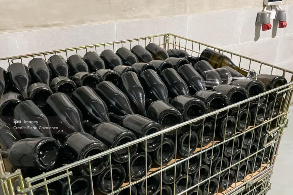 Una dintre cele mai importante întreprinderi industriale din Moldova, scoasă la privatizare fabrica de sticlă scoasă la licitație